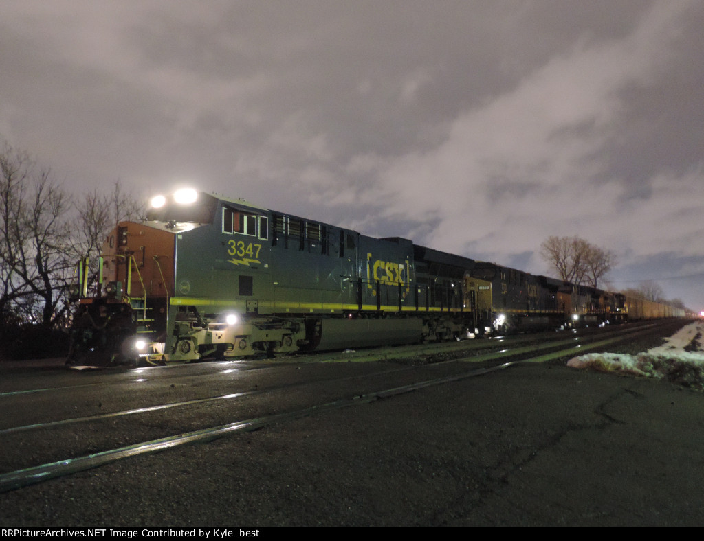 CSX 3347 on M635